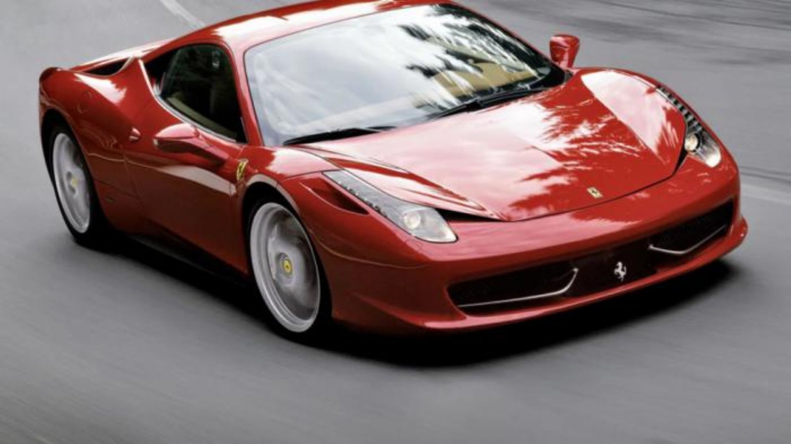 ΑΑΔΕ: «Λαβράκι» με Ferrari και «μαϊμού» Rent a Car για επιστροφή ΦΠΑ